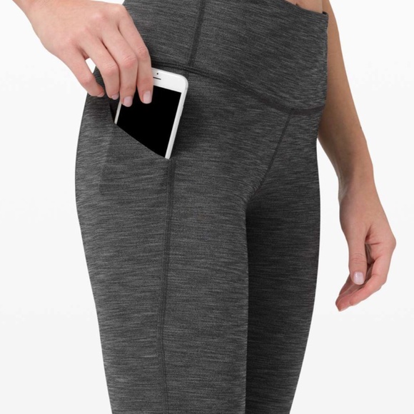 Lululemon Pace Rival Mid-Rise Crop 22” - Size 4. - Picture 5 of 12